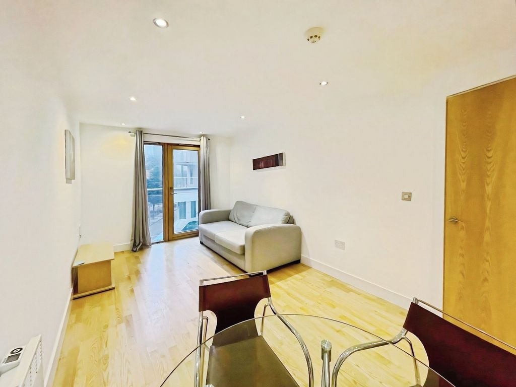 Property photo 2 of 11 Picture No. 31