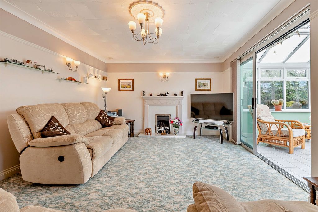 Property photo 3 of 20