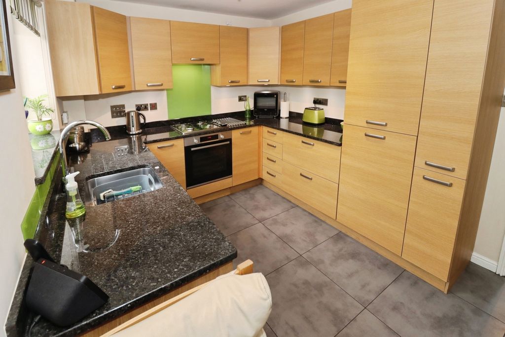 Property photo 3 of 20 Pbox-Img.Jpg