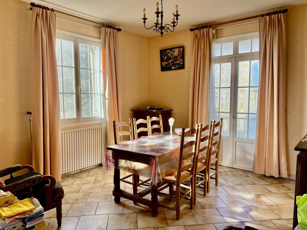 Property photo 2 of 14
