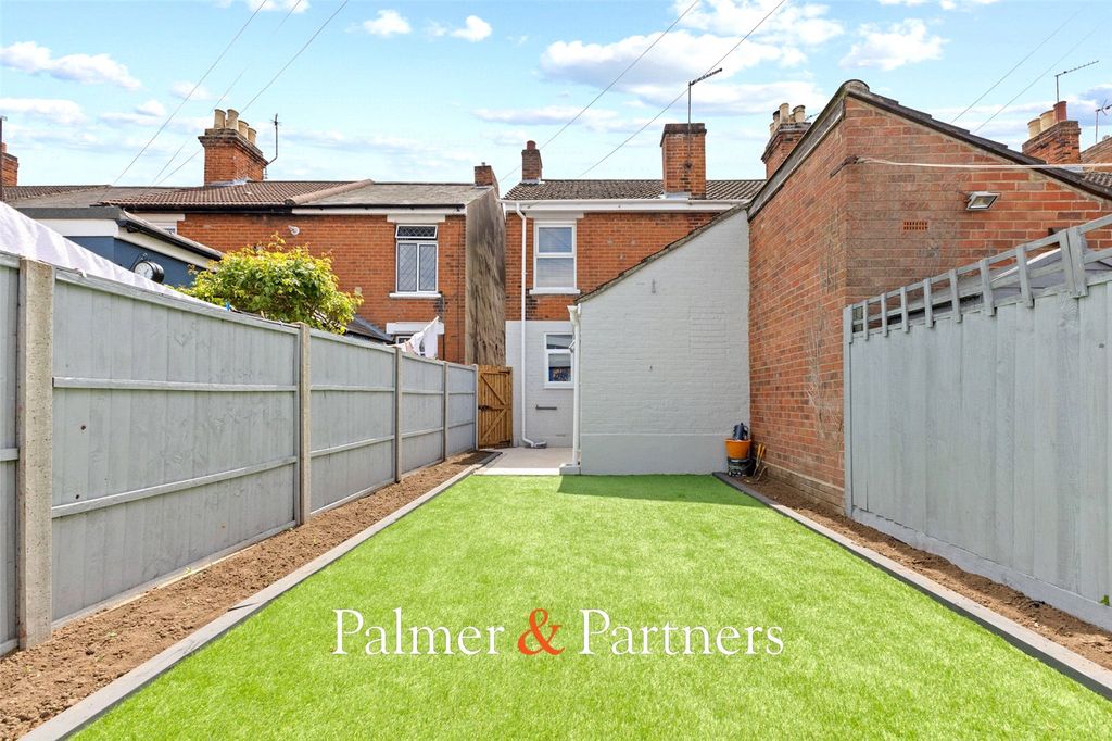 Property photo 3 of 16 Picture No. 18