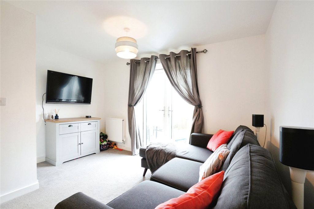 Property photo 2 of 14 Picture No. 02