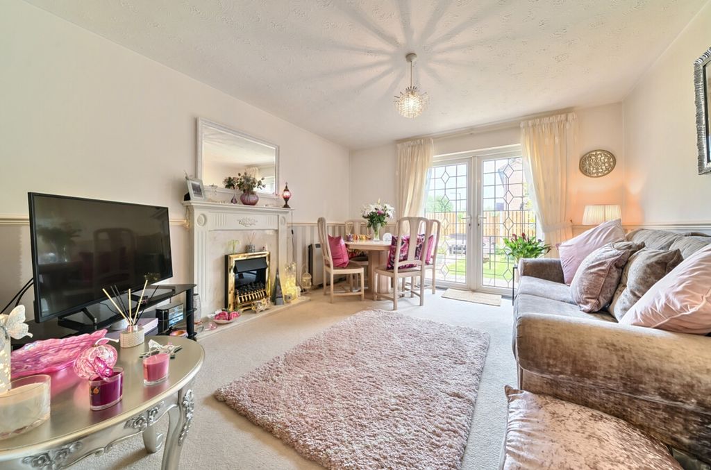 Property photo 3 of 19 1307005-8-684Aa8d3Acdc3