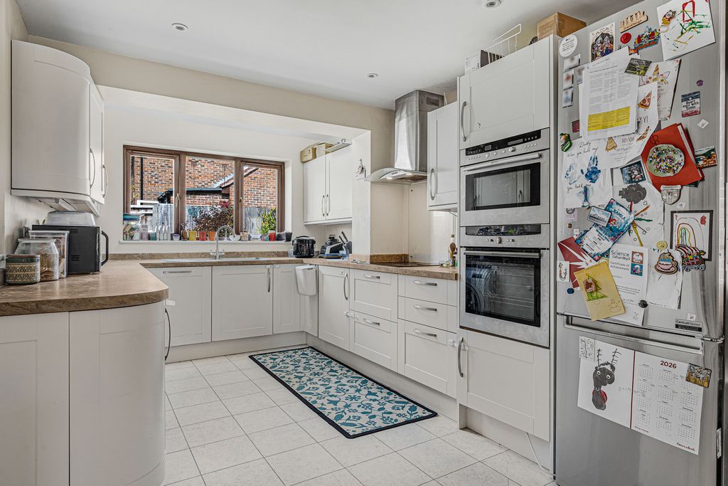Property photo 3 of 18