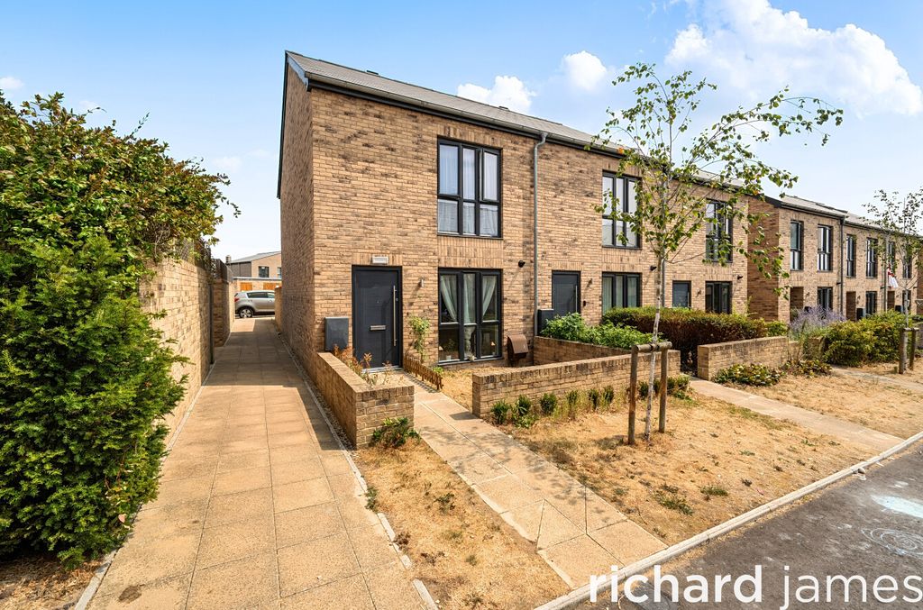 Property photo 1 of 13 41Bd2Ed0B6B045808B3F3A5443705Fcf
