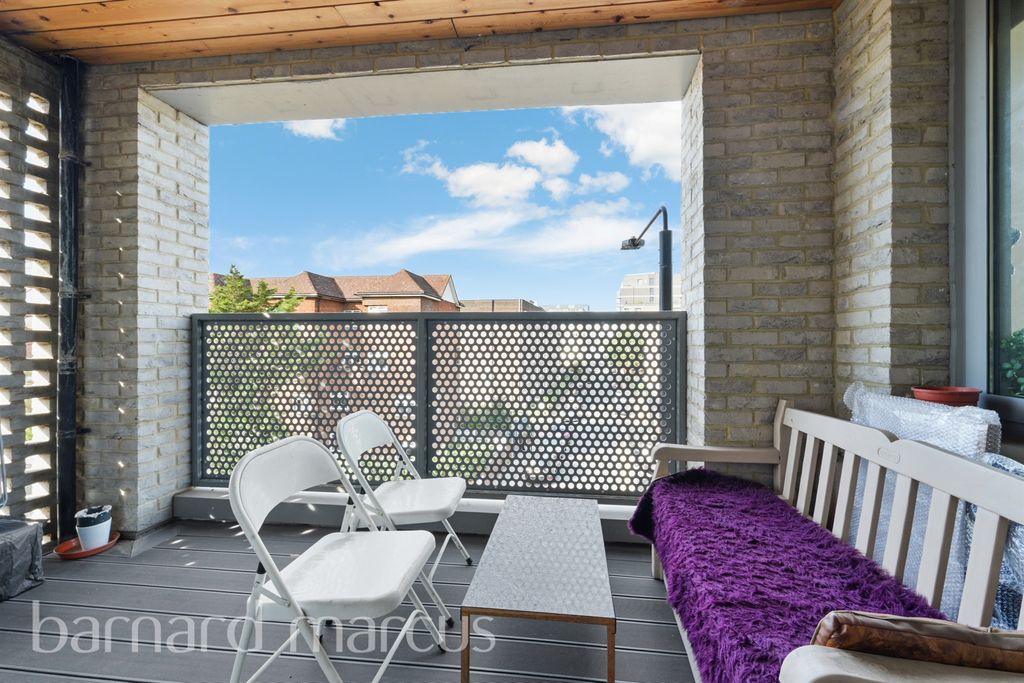 Property photo 3 of 16