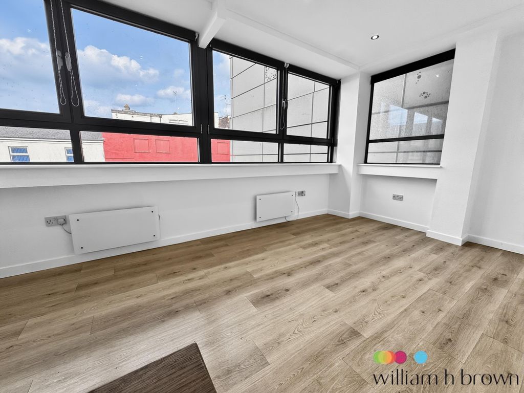 Property photo 2 of 8 Image