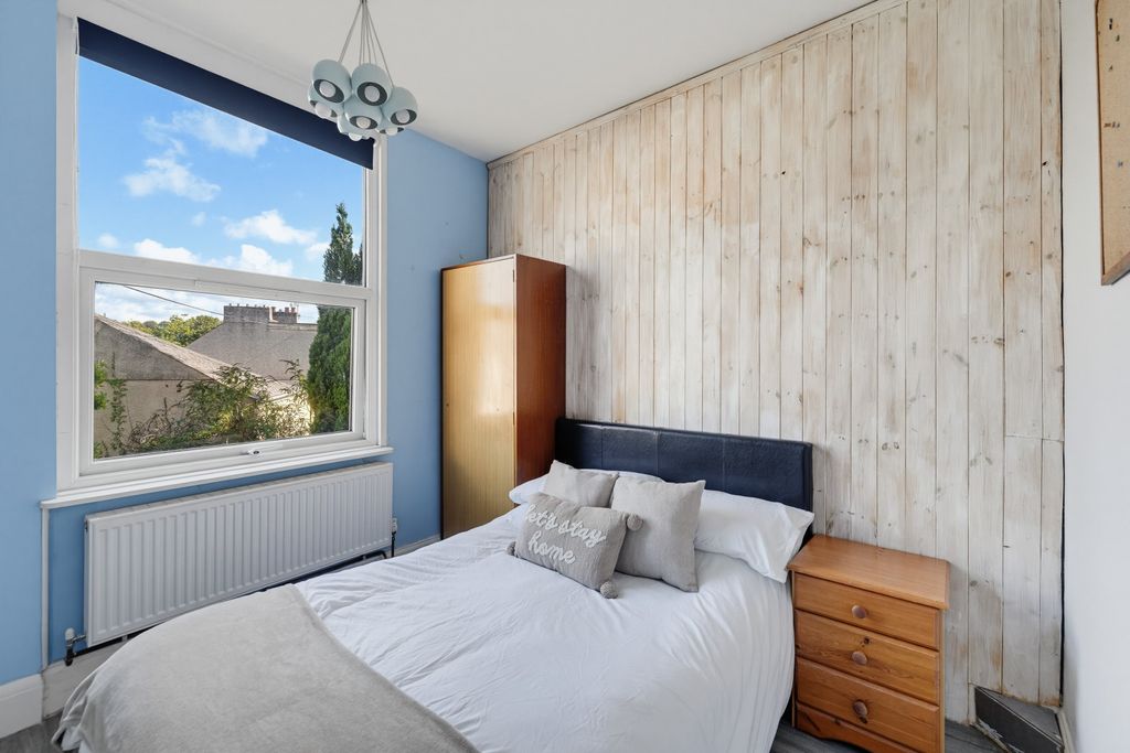Property photo 1 of 8 0022