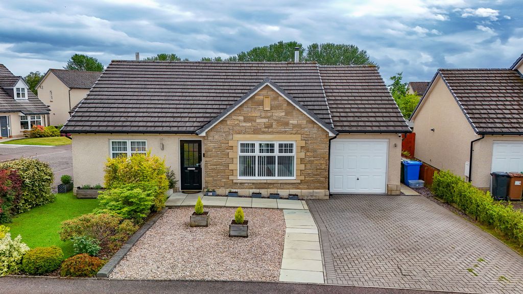 Property photo 1 of 46