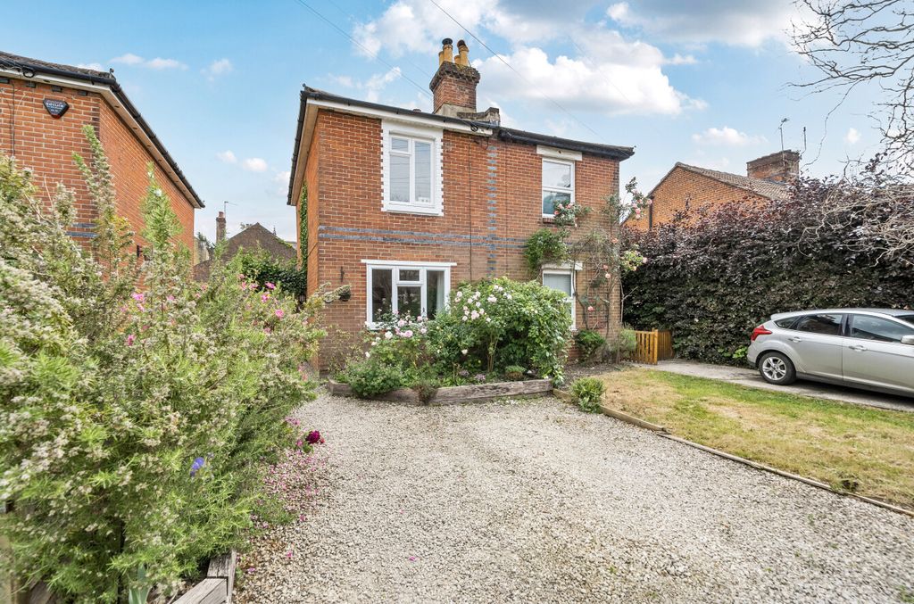 Property photo 1 of 13 1298045-27-683089...