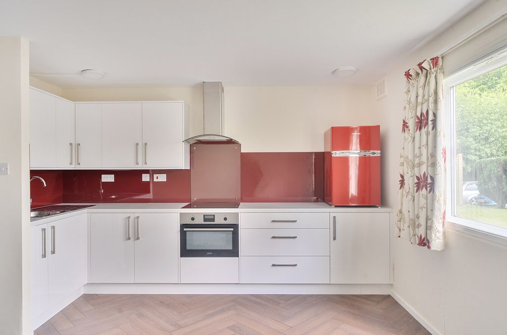 Property photo 3 of 8 1463385-9-6A0E1E8...
