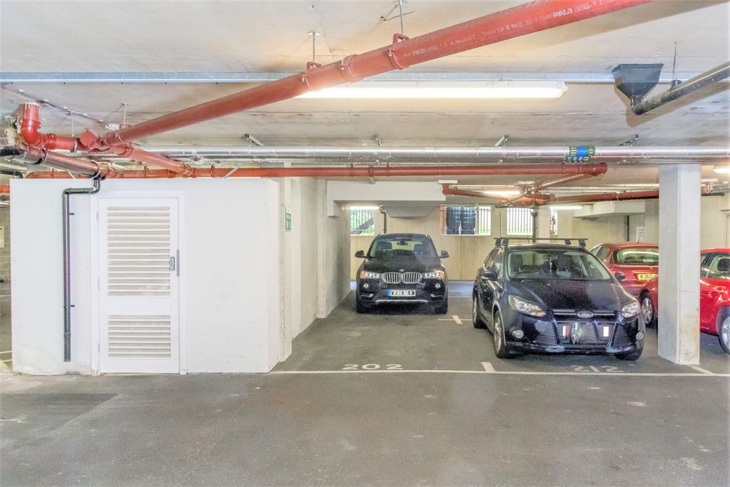 Property photo 3 of 11 Car Park