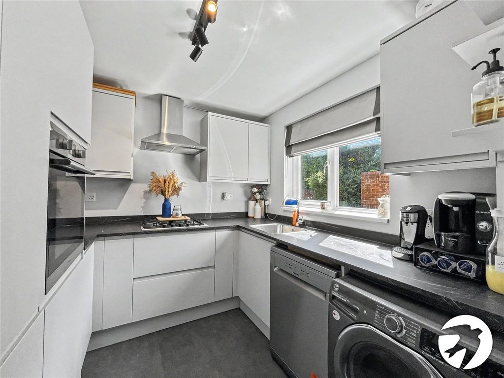 Property photo 3 of 22 Picture No. 19