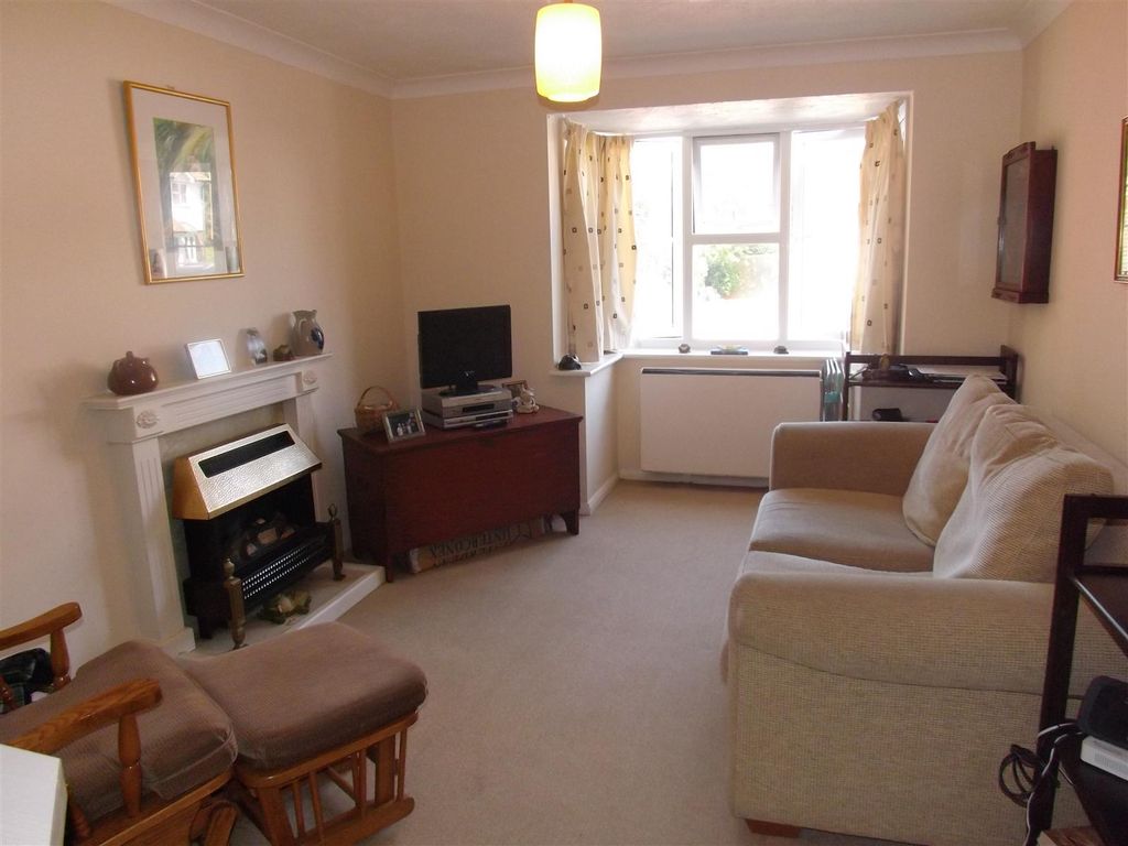 Property photo 3 of 6