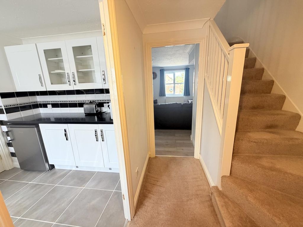 Property photo 3 of 10 Hallway