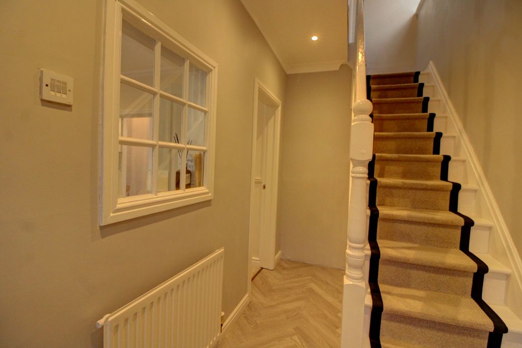 Property photo 2 of 20 2