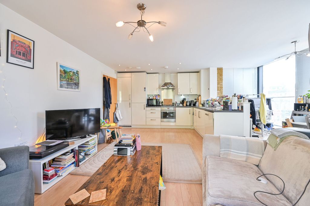 Property photo 2 of 10