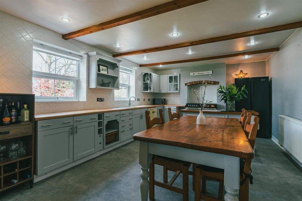 Property photo 2 of 63 Kitchen