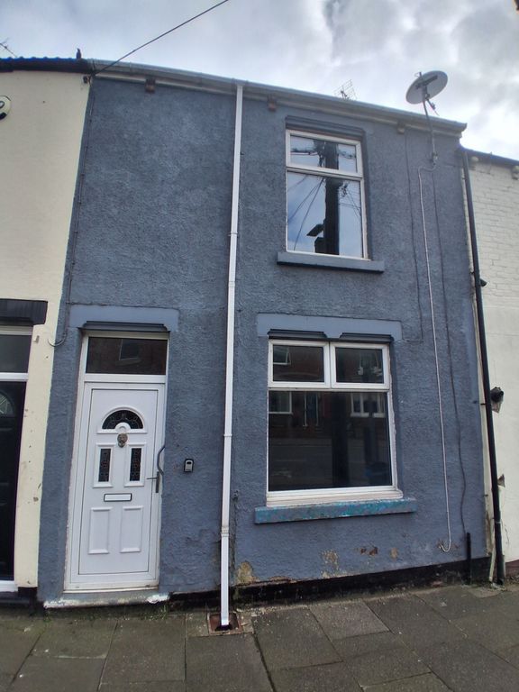 Property photo 1 of 8