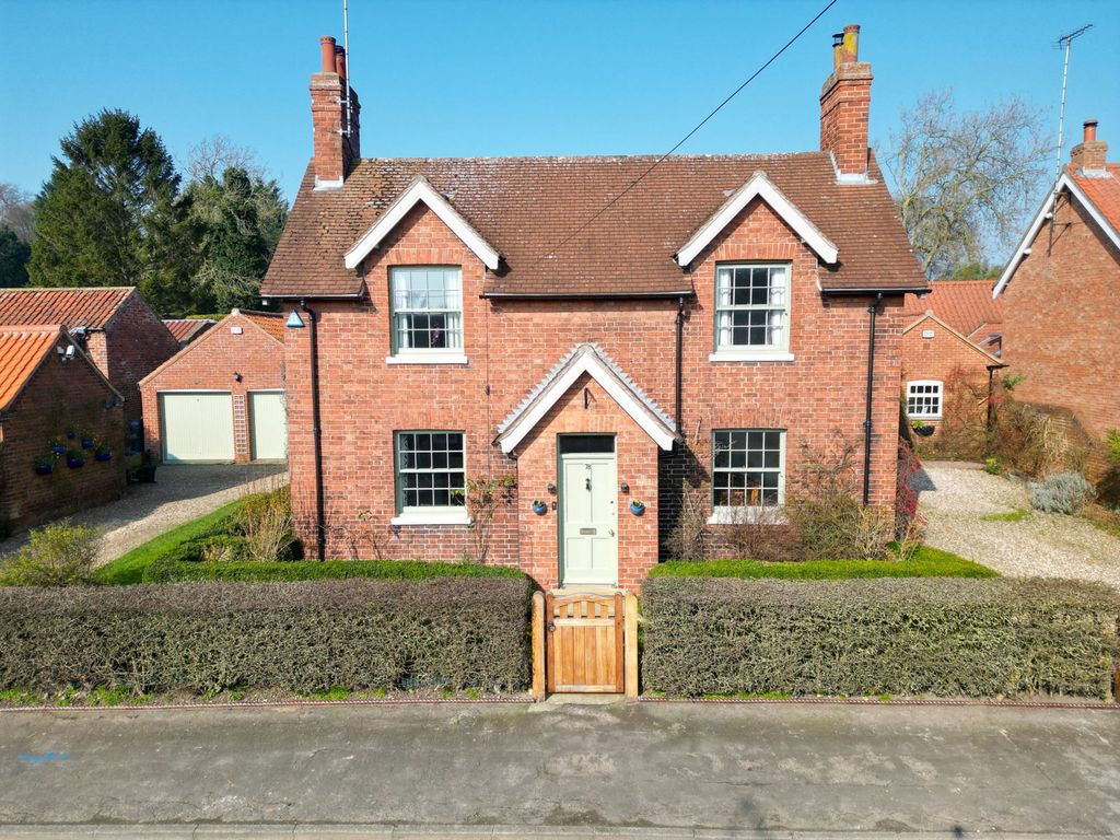 Property photo 1 of 28
