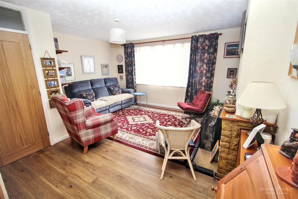 Property photo 2 of 19 Living Room