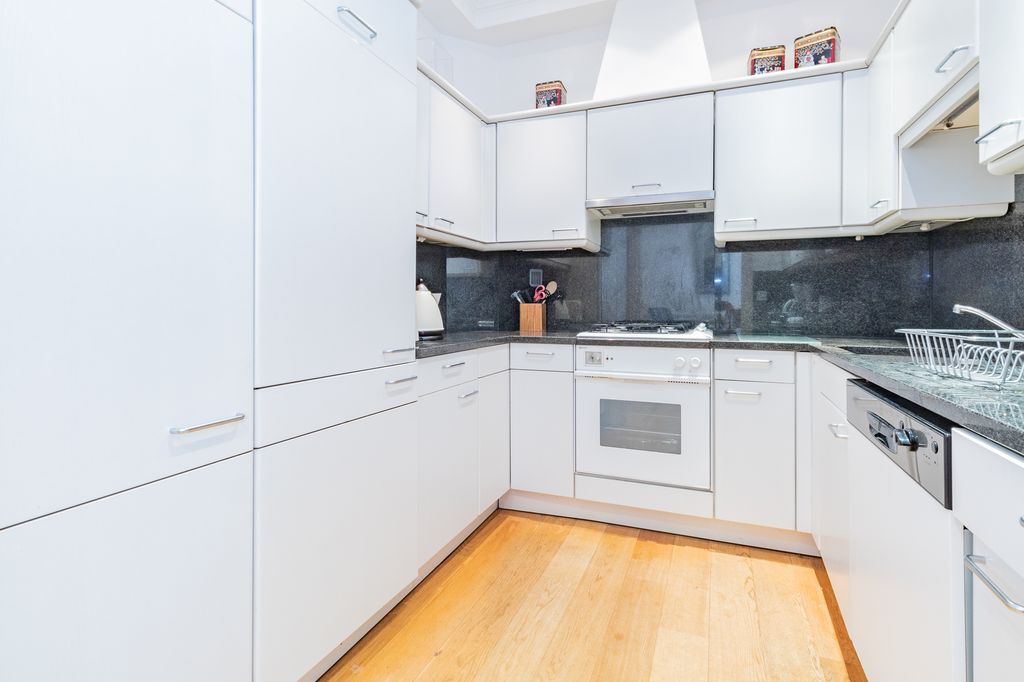 Property photo 3 of 15 0Q9A0098