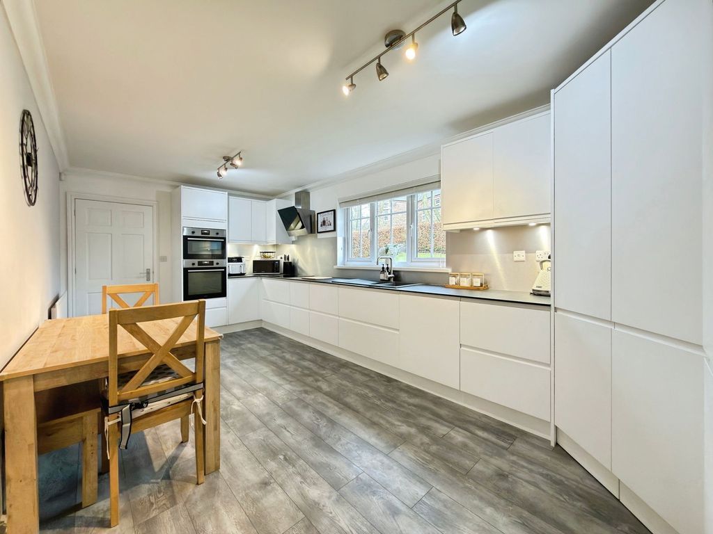 Property photo 2 of 38