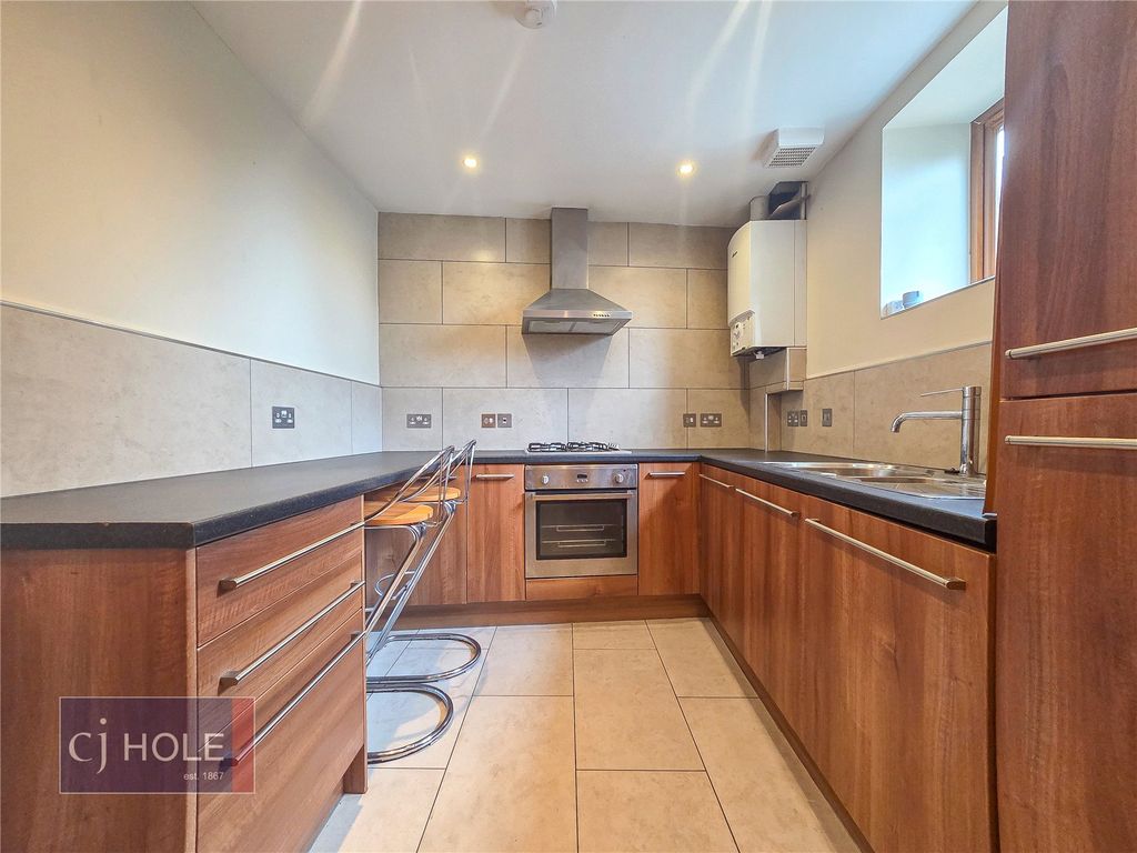 Property photo 2 of 7 Kitchen