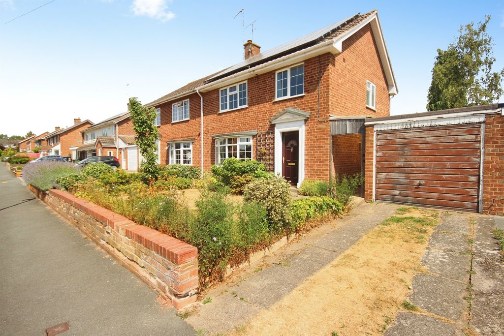 Property photo 1 of 11