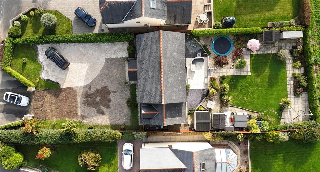 Property photo 2 of 20 Location