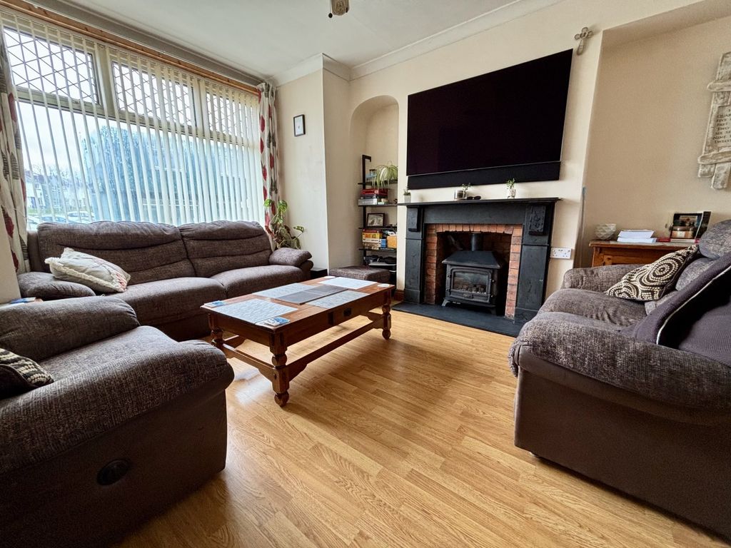 Property photo 1 of 36 Picture No. 93