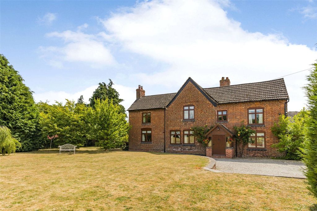 Property photo 1 of 17 Grafton Farm
