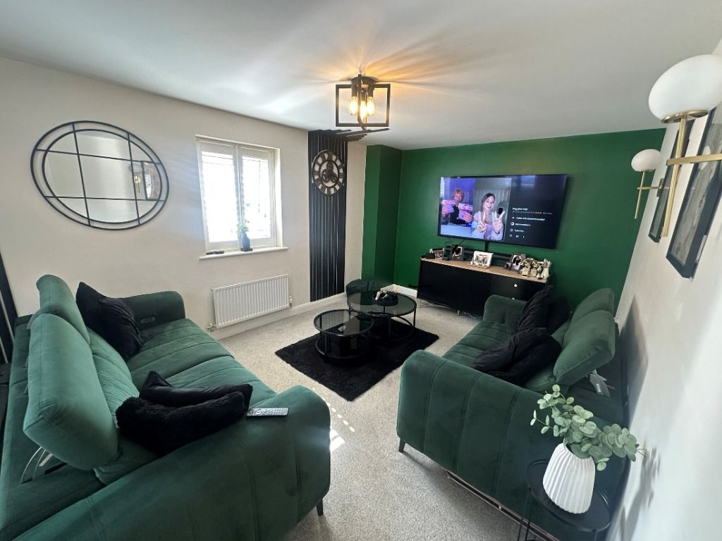Property photo 2 of 21