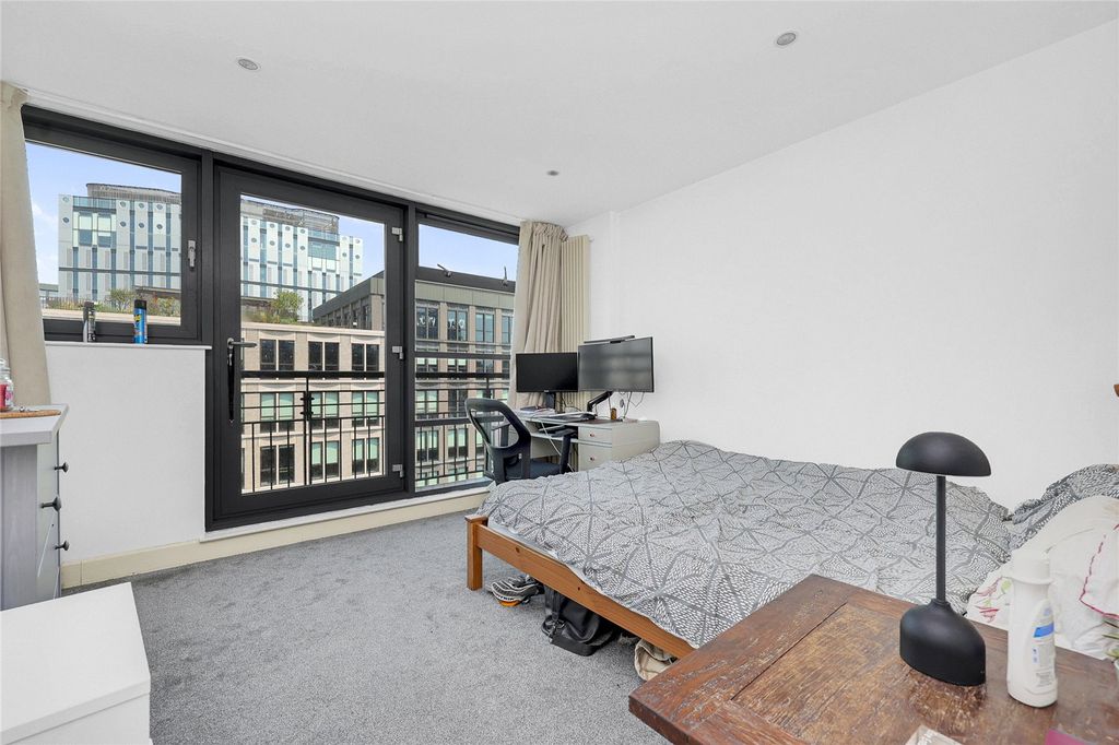 Property photo 3 of 28 Picture No. 42