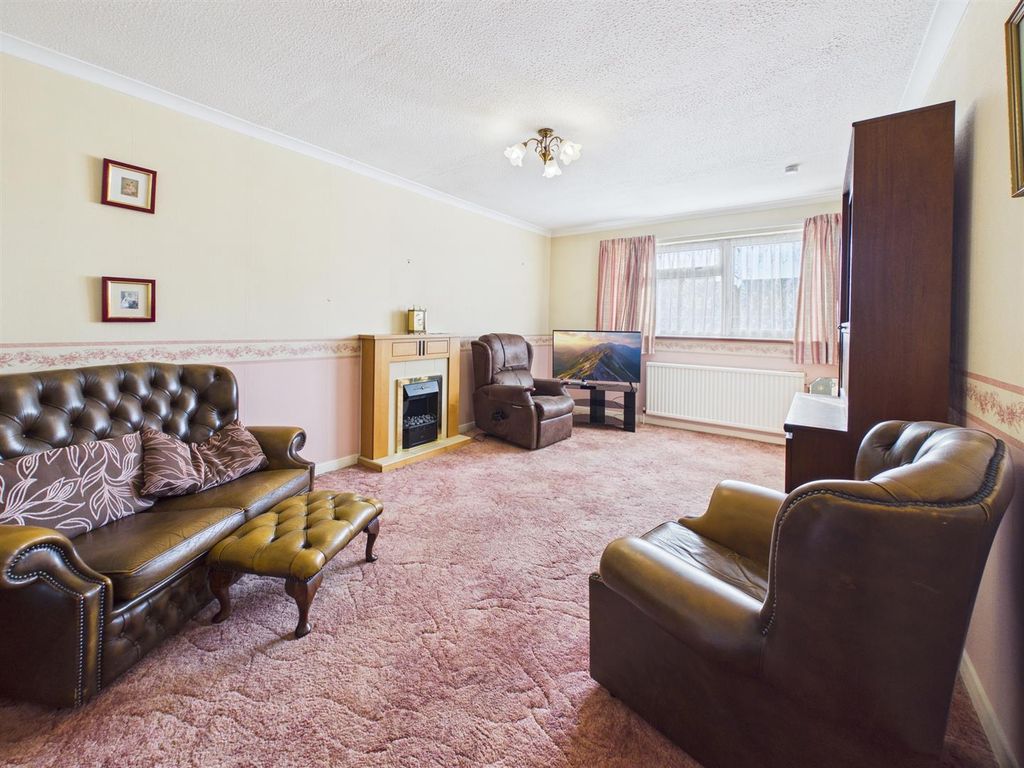 Property photo 3 of 9 Cam05510G0-Pr0171-Still004.Jpg