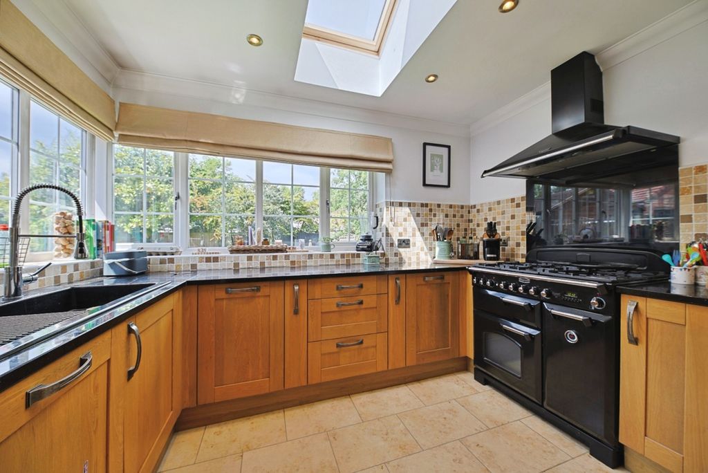 Property photo 3 of 13 4308875