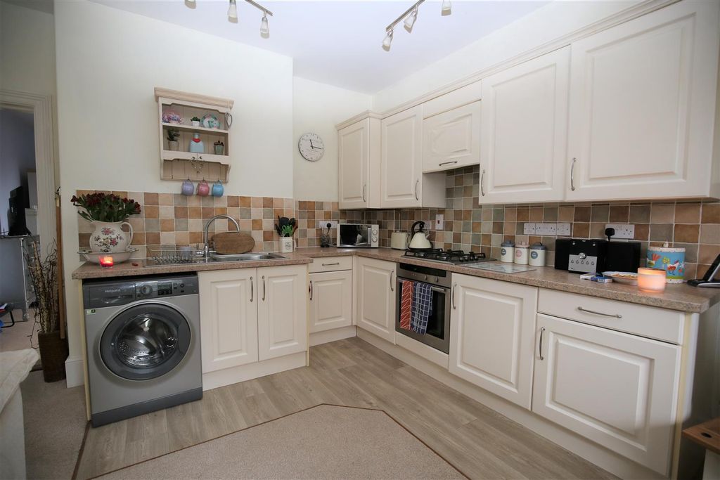 Property photo 2 of 5