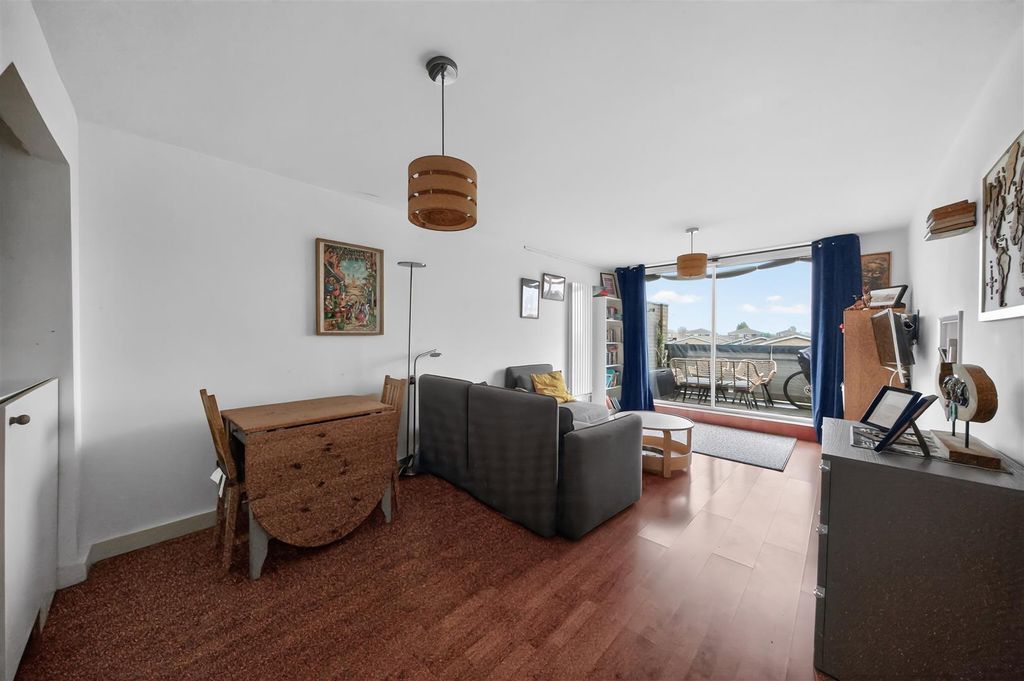 Property photo 2 of 16 1435064-21-69c6c23Da1B84.Jpg