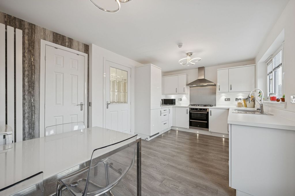 Property photo 1 of 30 Kitchen/ Diner