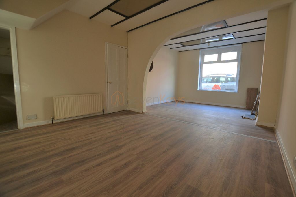 Property photo 2 of 7 Dining Room