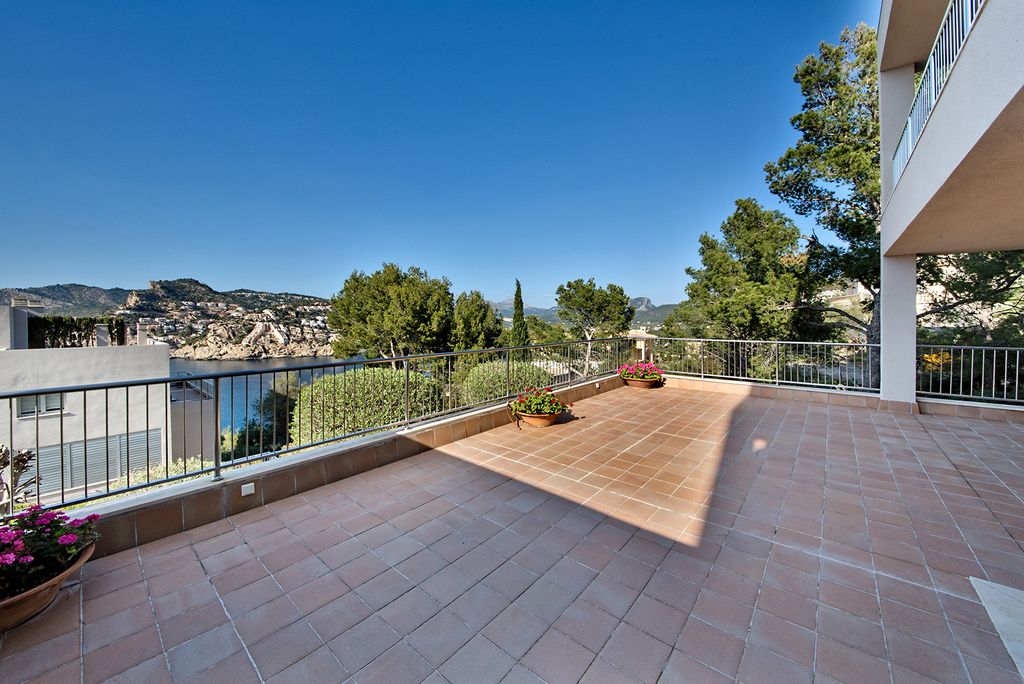 Property photo 1 of 10 Apartamento 1 La Mola Terraza 1-2.Jpg