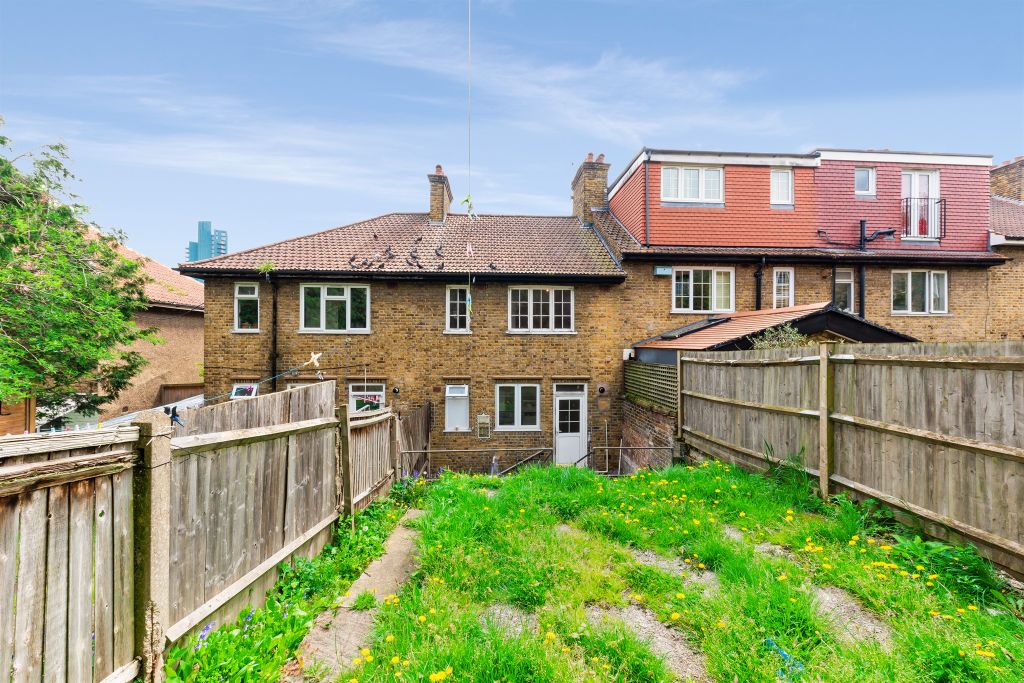 Property photo 2 of 11