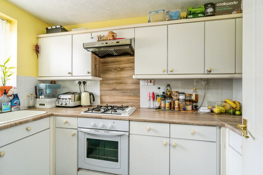 Property photo 3 of 8 Pbox-Img.Jpg