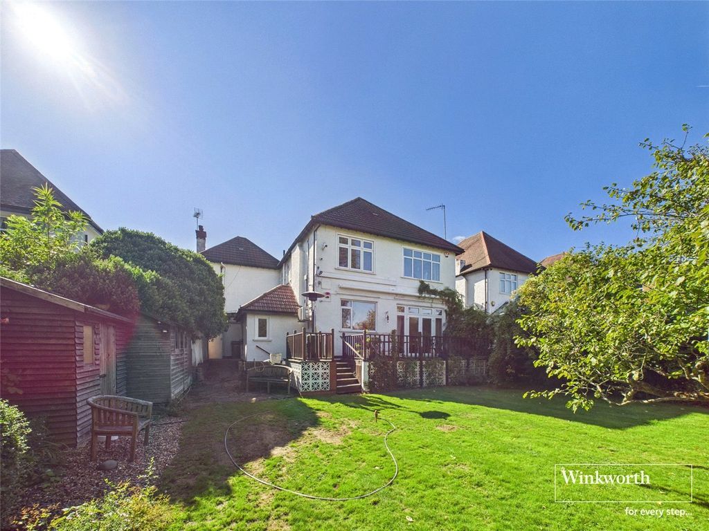 Property photo 3 of 12 Garden