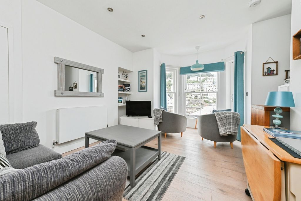Property photo 2 of 18 Pbox-Img.Jpg