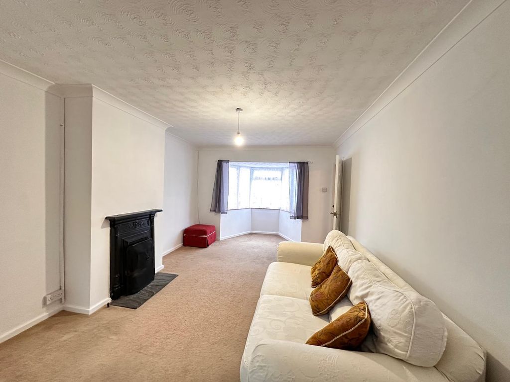 Property photo 2 of 17 Gallery