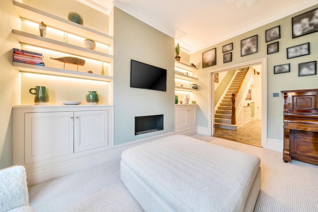 Property photo 3 of 21 1404581-17-6978E9Af8756B.Jpg