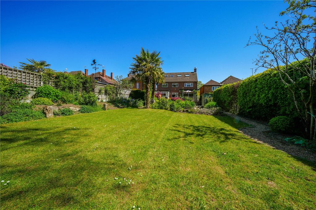 Property photo 2 of 41 Picture No. 33