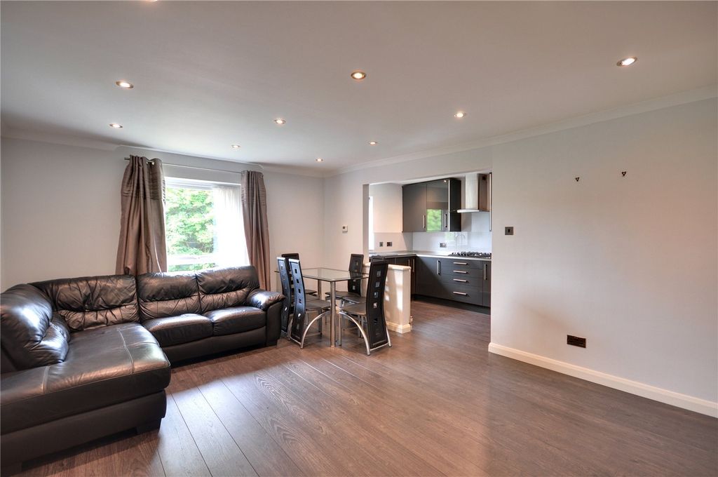 Property photo 3 of 7 Picture No. 05