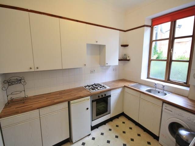 Property photo 2 of 6 Kitchen
